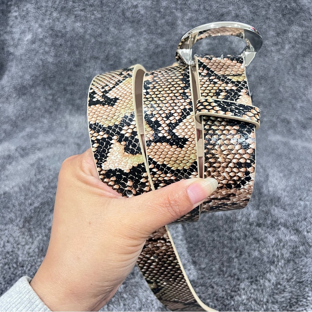 Twig & Arrow Women’s snakeskin-patterned belt size S/M ( 37.5” long) NWT